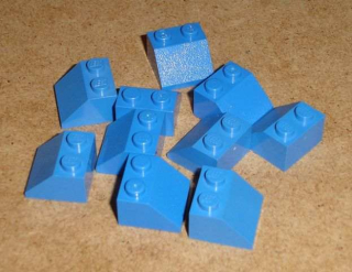 Lego 303250-X (3039) šikmá, střecha 45 2x2 10 ks POUŽITÉ