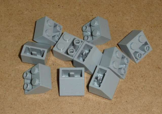 Lego 310870-X (3660) šikmá, inverted 45 2x2 10 ks POUŽITÉ