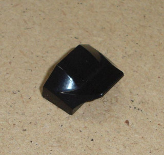 Lego 717425 (47458) kostka speciální 1 x 2 x 2/3 1 ks POUŽITÉ