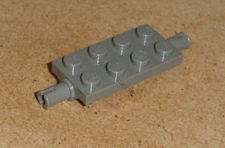 Lego 260705 (30157) destička speciální 2x4 náprava, velký pin 1 ks POUŽITÉ