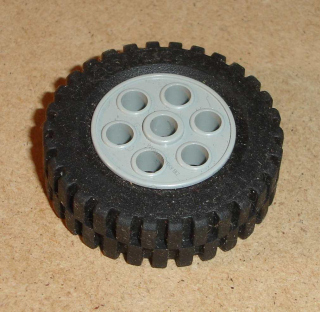 Lego 637025 (2695, 2696) kolo 30 mm D. 13mm s pneu 13 x 24 1 ks POUŽITÉ