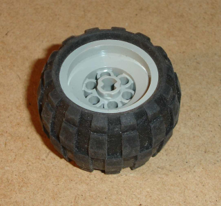 Lego 637230 (6580, 6579) kolo 43.2 x 28 s pneu 43.2 x 28 S 1 ks POUŽITÉ