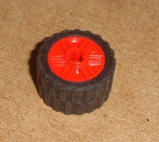 Lego 636140 (55982, 30648 / 89201) kolo 18mm D. x 14mm s pneu 24 x 14 1 ks POUŽITÉ