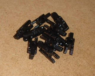 Lego 661635-X (30554b) panty kulaté 1x3 10 ks POUŽITÉ