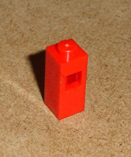 Lego 151110 (15444) kostka spec. 1x1x2 s otvorem 1 ks POUŽITÉ