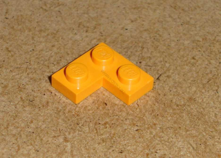 Lego 202250 (2420) destička 2x2 rohová 1 ks POUŽITÉ