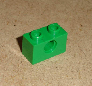 Lego 506500 (3700) technic kostka 1x2 1 ks POUŽITÉ