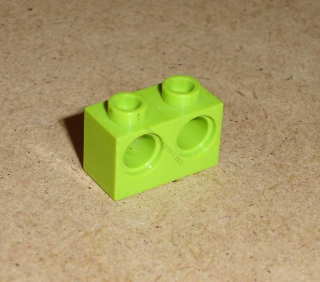 Lego 506660 (32000) technic kostka 1x2 1 ks POUŽITÉ