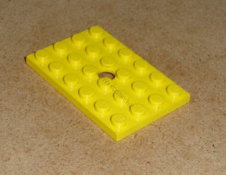 Lego 261495 (709) destička speciální 4x6 s dírou 1 ks POUŽITÉ