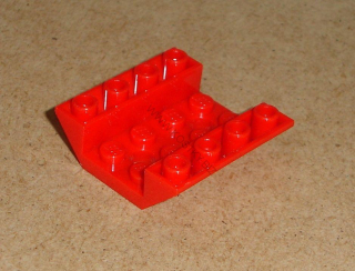 Lego 311320 (72454) šikmá, inverted 45 4x4 1 ks POUŽITÉ