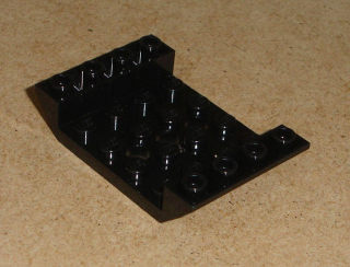Lego 300926 (60219) šikmá, inverted 45 6x4 1 ks POUŽITÉ