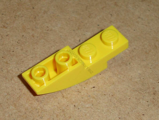 Lego 701235-4 (13547) šikmá, zakulacená 4x1 1 ks POUŽITÉ
