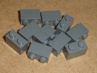Lego 100765-X (3004) kostka 1x2 10 ks POUŽITÉ