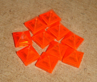 Lego 300105-4X (22388) šikmá 45 1x1x2/3 pyramida 10 ks POUŽITÉ