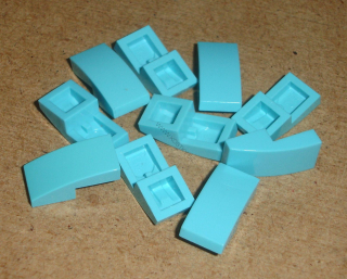 Lego 701134-2X (11477) šikmá, zakulacená 2x1 10 ks POUŽITÉ