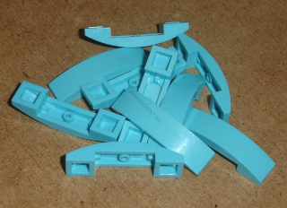 Lego 701228-X (93273) šikmá, zakulacená 4x1 10 ks POUŽITÉ