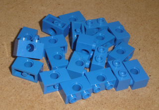 Lego 506435-X (3700) technic kostka 1x2 20 ks POUŽITÉ