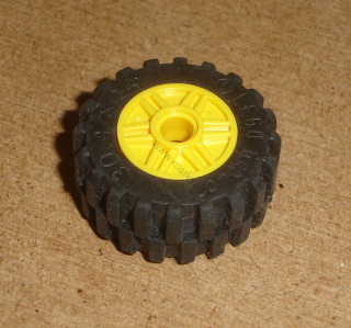 Lego 636465 (55981, 92402 / 30391) kolo 18mm D. x 14mm s pneu 30.4 x 14 POUŽITÉ