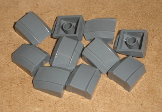 Lego 701352-X (30602) šikmá, zakulacená 2x2 10 ks POUŽITÉ