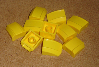 Lego 701354-X (30602) šikmá, zakulacená 2x2 10 ks POUŽITÉ