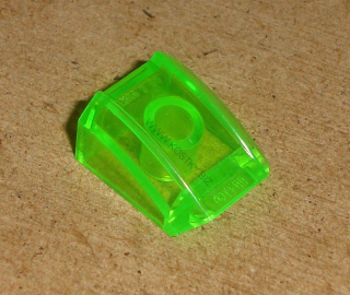 Lego 701367 (30602) šikmá, zakulacená 2x2 1 ks POUŽITÉ