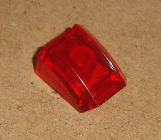 Lego 718815 (30602) šikmá, zakulacená 2x2 1 ks POUŽITÉ