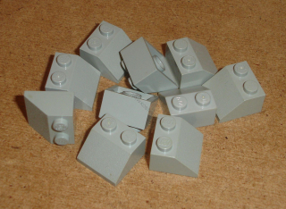 Lego 303340-X (3039) šikmá, střecha 45 2x2 10 ks POUŽITÉ