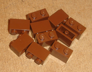 Lego 100745-X (3004) kostka 1x2 10 ks POUŽITÉ