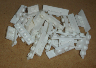 Lego 250024-3X (2436, 2436b, 28802) bracket 1x2 - 1x4 20 ks POUŽITÉ