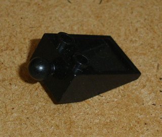 Lego 310135 (4089) šikmá, inverted 33 3x2 s koulí 1 ks POUŽITÉ