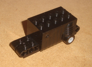 Lego 649550 (47715c01) podvozek, motor 9x4x2 2/3 (zpětné natahování) 1 ks POUŽITÉ