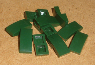 Lego 701133-7X (11477) šikmá, zakulacená 2x1 10 ks POUŽITÉ