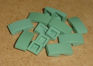 Lego 718220-X (11477) šikmá, zakulacená 2x1 10 ks POUŽITÉ