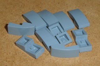Lego 701136-7X (11477) šikmá, zakulacená 2x1 10 ks POUŽITÉ
