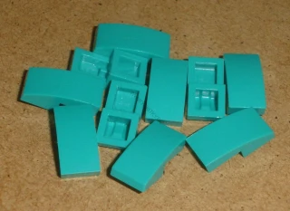 Lego 718095-X (11477) šikmá, zakulacená 2x1 10 ks POUŽITÉ