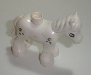 Lego Duplo D00560-4 (horse03c01pb03) kůň, koník, poník bílý (stav potisku viz foto) POUŽITÉ