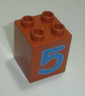Lego Duplo D14423 (31110pb025) kostka 2x2x2 tm. oranžová s potiskem (číslo "5") POUŽITÉ