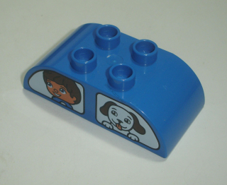 Lego Duplo D14925 (98223pb006) kostka 2x4 zakulacená modrá s oboustranným potiskem (3 děti a pes v okně auta) POUŽITÉ