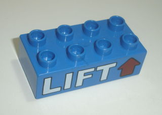 Lego Duplo D16082 (3011pb003) kostka 2x4 modrá s potiskem (nápis "LIFT" se šipkou - zvedák auta) 1 ks POUŽITÉ