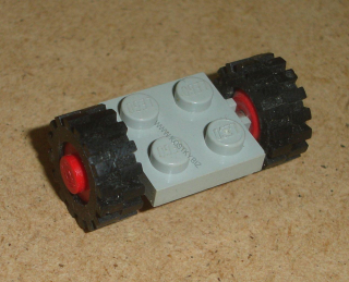 Lego 635090 (122c01assy2, 3641/87414) náprava s 2 koly a gumami 1 ks POUŽITÉ