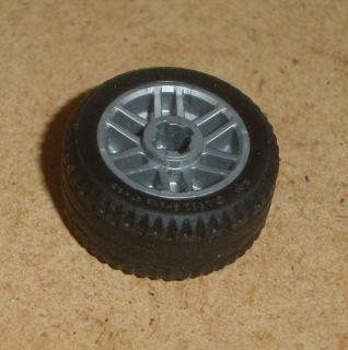 Lego 635880 (11208, 11209) kolo 14mm D. x 9.9mm s pneu 21 x 9.9 1 ks POUŽITÉ