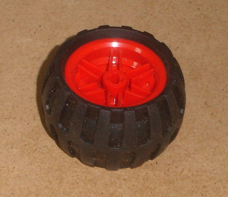 Lego 636875 (56145, 61481) kolo 30.4mm x D. 20mm s pneu 43,2mm D. x 26mm 1 ks POUŽITÉ