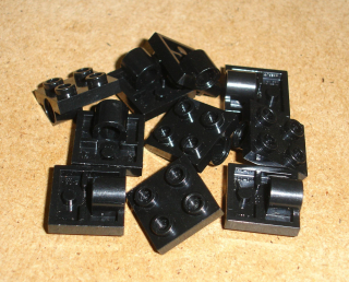 Lego 259580-X (2444) destička speciální 2x2, s dírou pro velký pin 10 ks POUŽITÉ