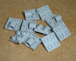 Lego 259610-X (2444) destička speciální 2x2, s dírou pro velký pin 10 ks POUŽITÉ
