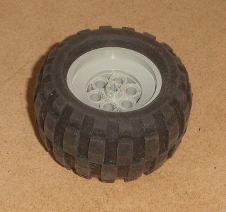 Lego 637640 (2996c01) kolo 68.8 x 40 s pneu (2996, 2995) 1 ks POUŽITÉ