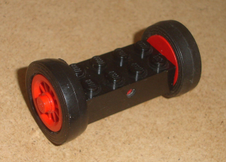 Lego 637981 (7049b, bb0019, 132) náprava s 2 koly 1 ks POUŽITÉ