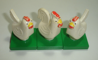 Lego Duplo D00700-3X (duphen2c01pb01, 6312c01pb01) kohoutek a dvě slepičky (stavi viz foto) POUŽITÉ