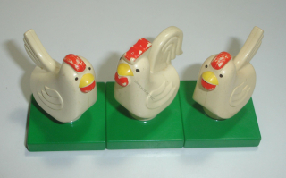 Lego Duplo D00700-7X (duphen2c01pb01, 6312c01pb01) kohoutek a dvě slepičky (stavi viz foto, zežloutlé) POUŽITÉ