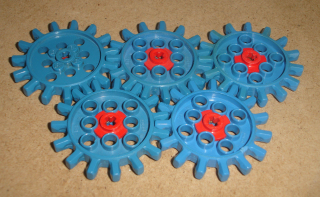 Lego 515535-3X (g15) technic oz.kolo 15 zubů (zežloutlé) 5 ks POUŽITÉ
