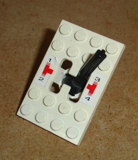 Lego 502236-2X (6543, 6549) technic deska (zežloutlá) s nálepkou a řadící pákou POUŽITÉ
